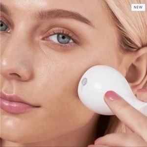 SkinInc Sculpting & Depuffing CRYO-ICE SAKE ROLLER Pink to White - NEW in box